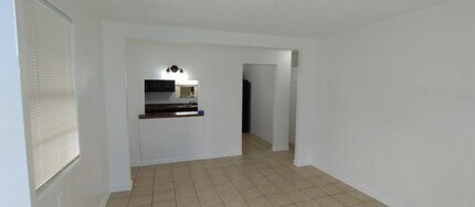 3718 Avenue M 1/2 in Galveston, TX - Foto de edificio - Building Photo