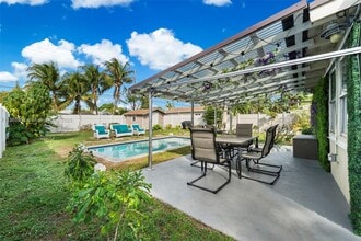 1935 Arthur St in Hollywood, FL - Building Photo - Building Photo