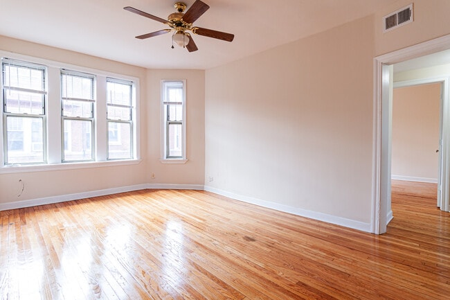 540 W Aldine Ave, Unit 3