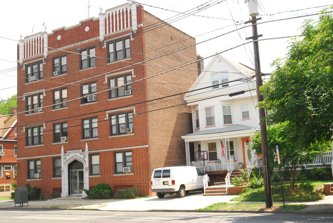 Berkeley Manor