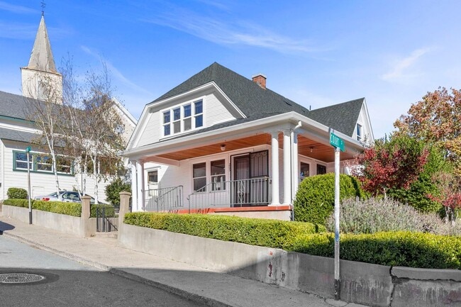 205 Court St in Jackson, CA - Building Photo - Building Photo