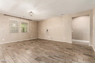 9008 S 55th Dr in Phoenix, AZ - Building Photo - Building Photo