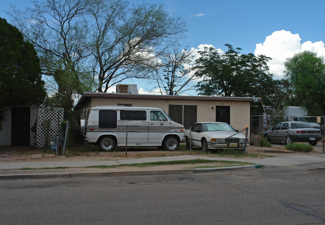 219-227 E 33rd St in Tucson, AZ - Building Photo - Building Photo