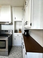 236 S Charles St in Wichita, KS - Building Photo - Building Photo