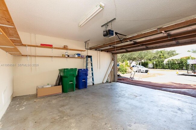 4148 SW 153rd Ter in Miramar, FL - Foto de edificio - Building Photo