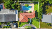 8230 SW 30th St in Miami, FL - Building Photo - Building Photo