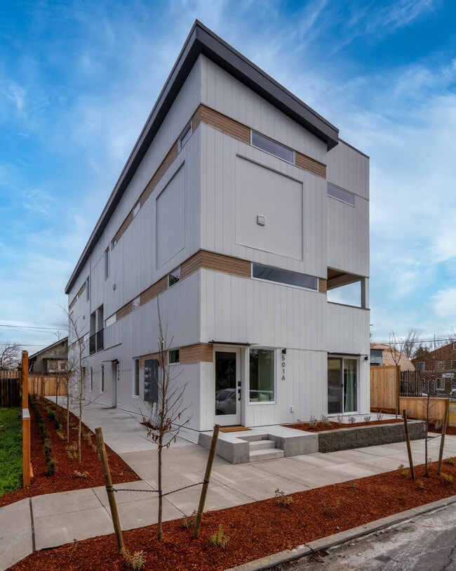 5016 NE 26th Ave in Portland, OR - Building Photo - Building Photo