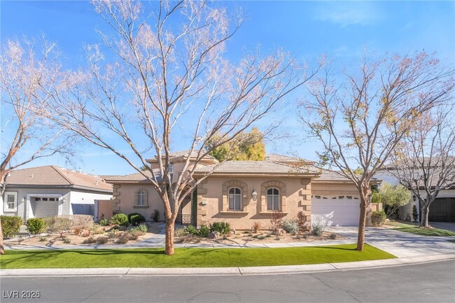 904 Pont Chartrain Dr in Las Vegas, NV - Building Photo - Building Photo