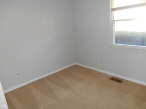 5625 Lakeland Dr in Indianapolis, IN - Building Photo - Building Photo