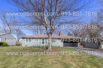 6000 W 67th Terrace in Overland Park, KS - Building Photo - Building Photo
