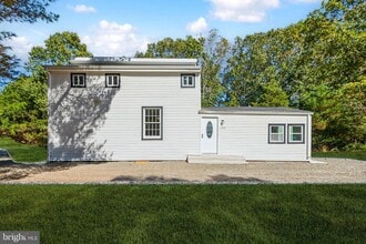 1306 W Rene Ave in Egg Harbor City, NJ - Foto de edificio - Building Photo