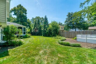 4601 Wood Dr in Alexandria, VA - Building Photo - Building Photo