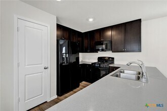 231 Gabbro Gdns in Maxwell, TX - Building Photo - Building Photo