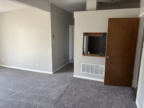 3707 SW 29th Terrace in Topeka, KS - Building Photo - Building Photo