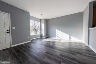 7685 Duneiden Ln in Manassas, VA - Building Photo - Building Photo