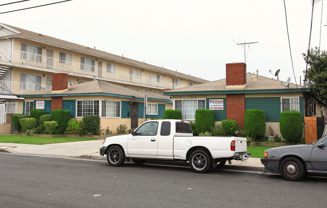 13227-13233 Kornblum Ave in Hawthorne, CA - Building Photo