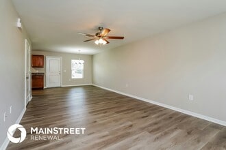 3202 37th St W in Lehigh Acres, FL - Foto de edificio - Building Photo