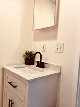 154 Grove St, Unit 2 in Bangor, ME - Building Photo - Building Photo