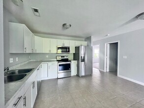 170 Pine Hollow Rd in Holly Ridge, NC - Building Photo - Building Photo