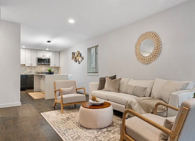 8853 Stone Ave N in Seattle, WA - Building Photo - Building Photo