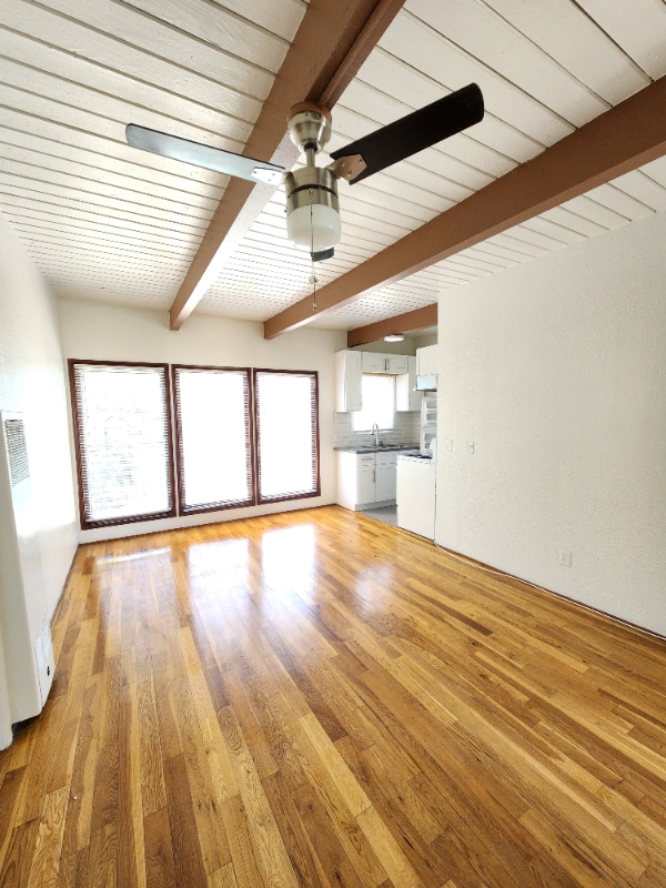 1909 Beachwood Dr in Los Angeles, CA - Building Photo - Building Photo