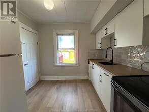 944 McKay Ave in Windsor, ON - Building Photo - Building Photo