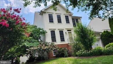 43555 Hyland Hills St in Chantilly, VA - Building Photo - Building Photo