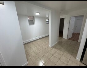 155 Lake Ave, Unit Basement apartment in Yonkers, NY - Building Photo - Building Photo