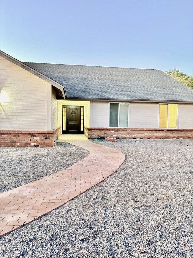 8626 W Greenbrian Dr in Peoria, AZ - Building Photo - Building Photo