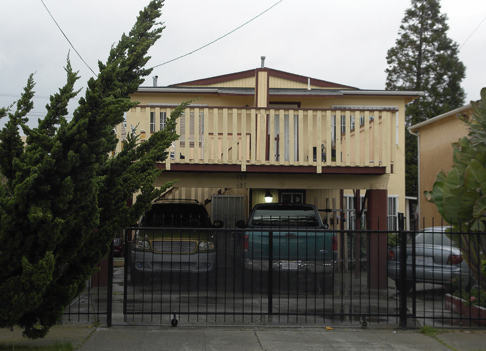 683 3rd St in Richmond, CA - Building Photo