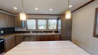 111 American Ave in Bismarck, ND - Building Photo