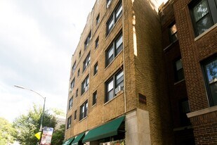 716 W Belmont in Chicago, IL - Building Photo