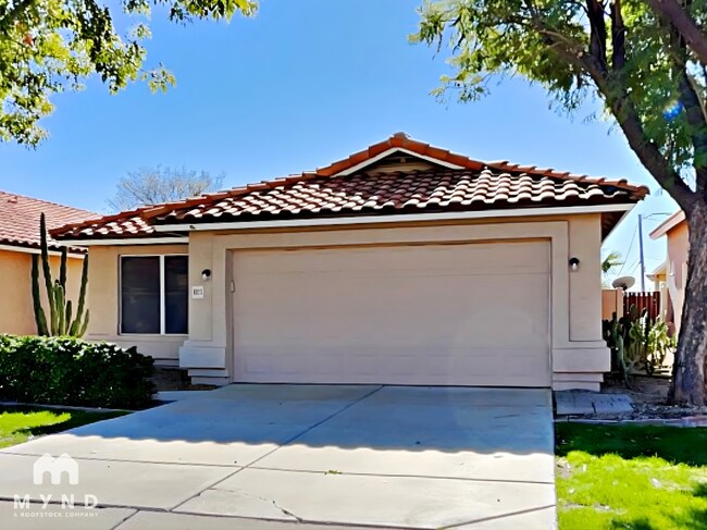 property at 8027 W Laurel Ln