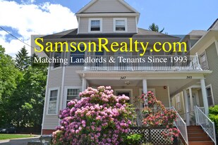 347 Lloyd Ave in Providence, RI - Building Photo