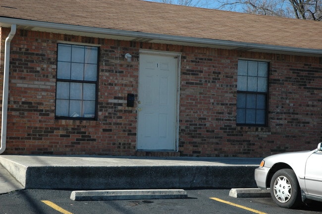 410 N Franklin Ave, Unit 9