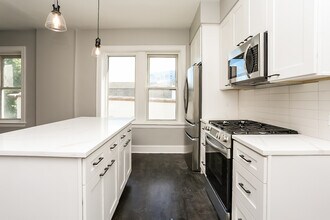 2208 N Talman Ave in Chicago, IL - Building Photo - Building Photo
