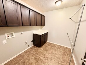 4626 N Backstretch Rd in Hobbs, NM - Building Photo - Building Photo