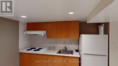 36 Grandview Ave in Markham, ON - Building Photo - Building Photo