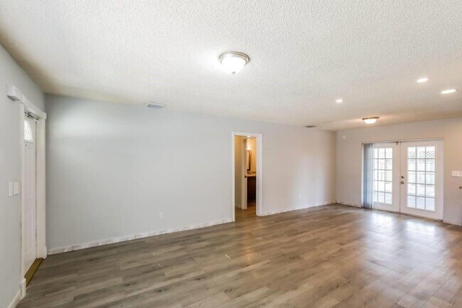 3201 NE 10th Ave in Pompano Beach, FL - Foto de edificio - Building Photo