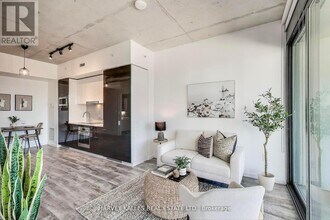 170-170 Bayview Ave in Toronto, ON - Building Photo - Building Photo