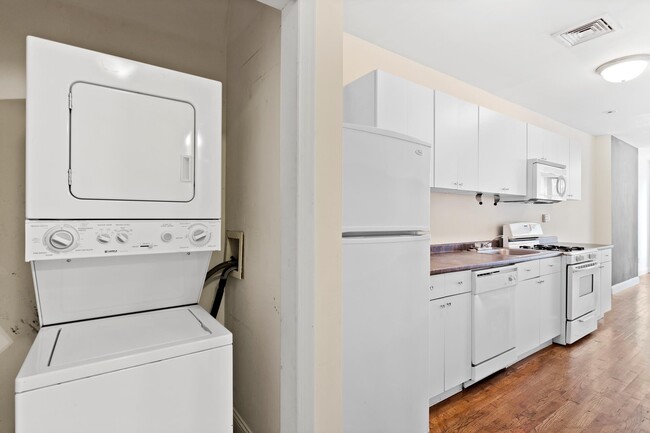 1435 2nd Ave-Unit -2 in New York, NY - Building Photo - Building Photo