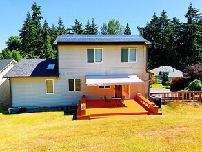 14643 138th Way NE in Woodinville, WA - Building Photo - Building Photo