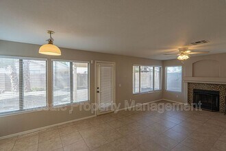 1722 E Barbarita Ave in Gilbert, AZ - Building Photo - Building Photo