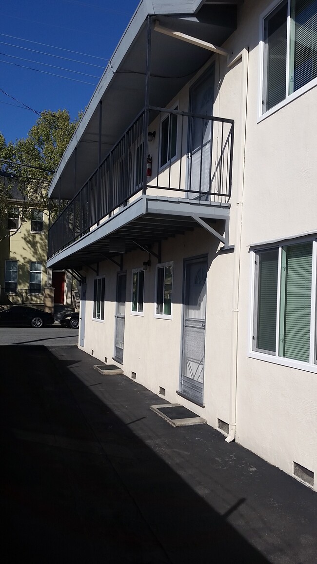 240 Gifford Ave