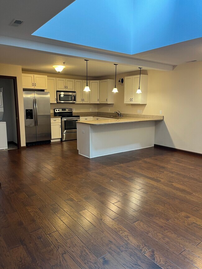 143 S Main St in Bowling Green, OH - Foto de edificio - Building Photo