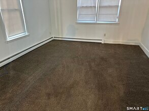 704 Highland Ave in Waterbury, CT - Building Photo - Building Photo