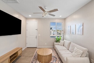 6606 W Paradise Ln in Glendale, AZ - Building Photo - Building Photo