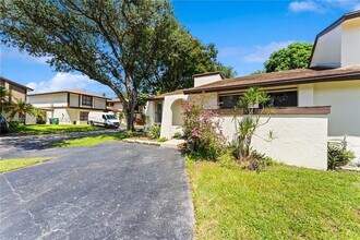 6701 SW 129th Ct in Miami, FL - Building Photo - Building Photo