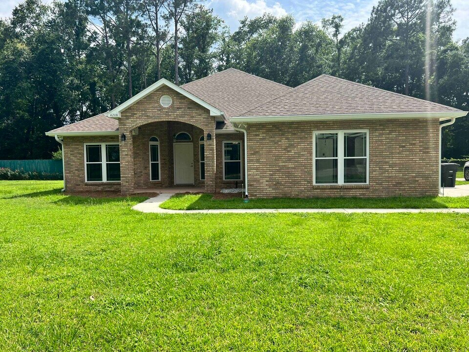 4208 McLeod Dr in Tallahassee, FL - Building Photo