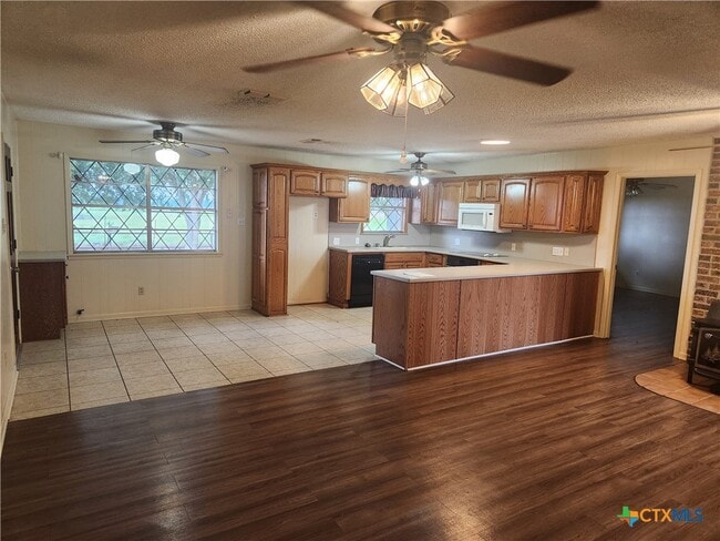8451 Bottoms East Rd in Troy, TX - Building Photo - Building Photo